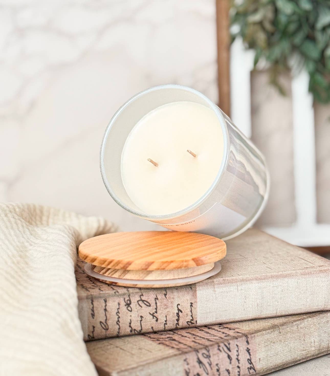 Baja Cactus - 11 oz. Iridescent White Glass Soy Candle 