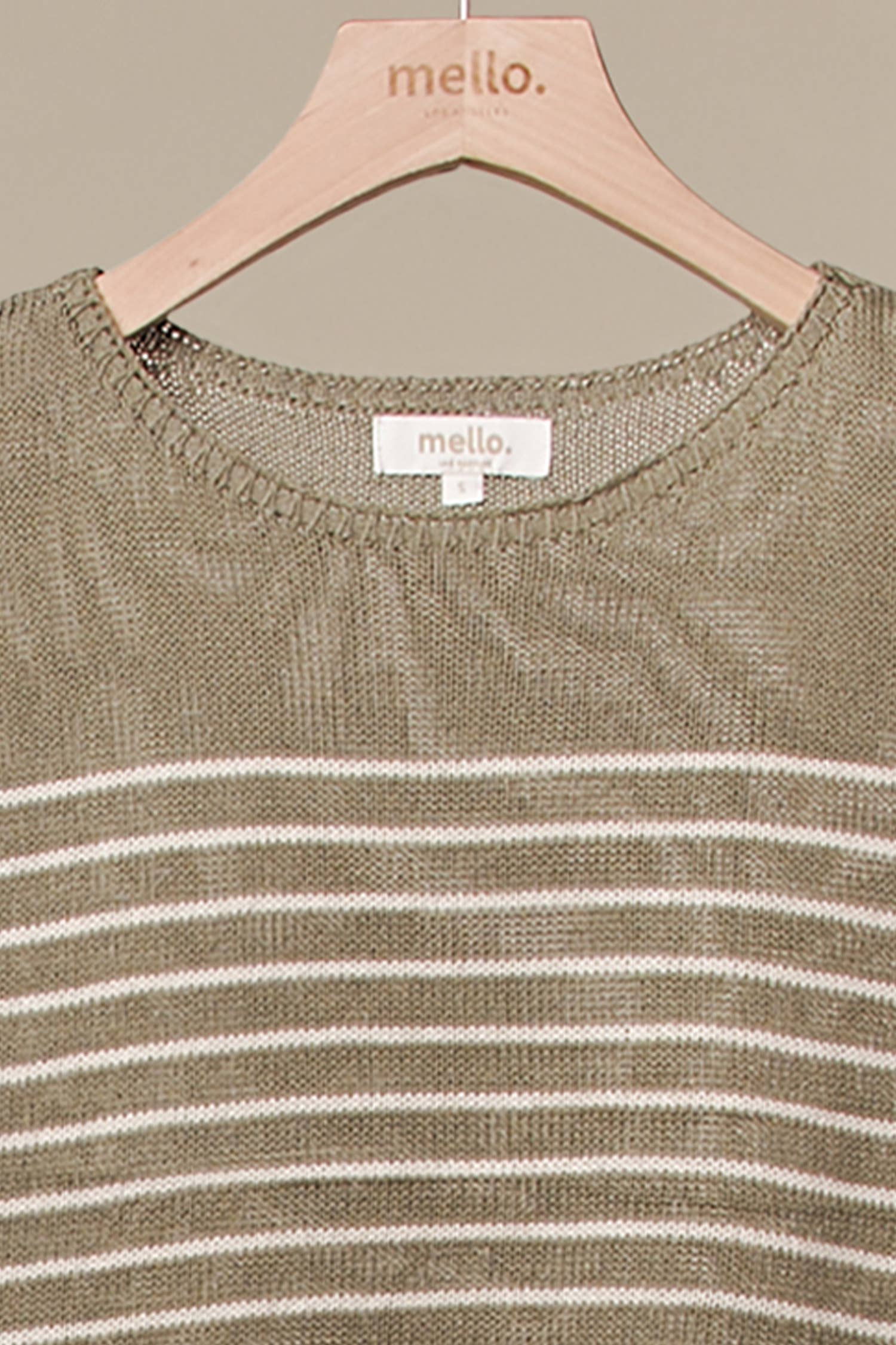 Sleeveless Knit Top with Striped Pattern